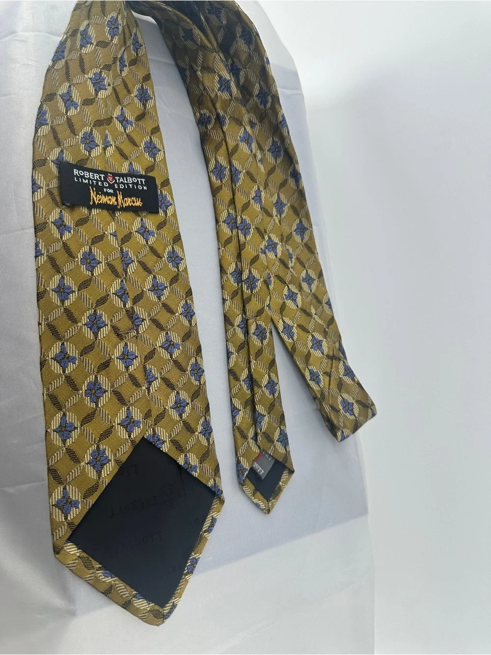 Robert Talbott 100% silk